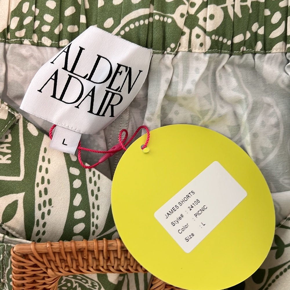 Alden Adair Green Picnic SHORTS Set (Large) - Picture 4 of 6